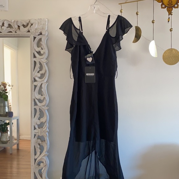 🪞 flutter front split maxi dress - Picture 9 of 10